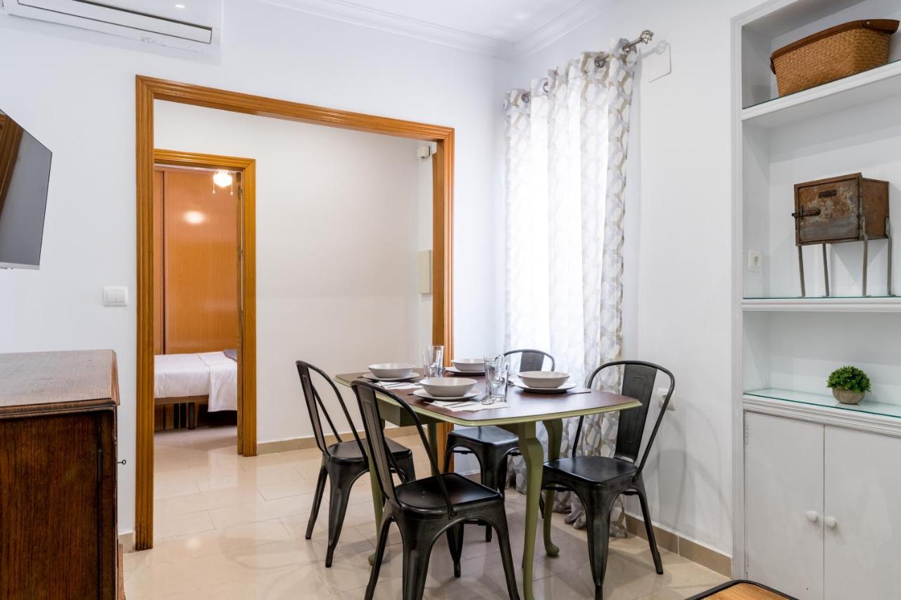 Holi-Rent Salado Apartamento Sevilha Exterior foto