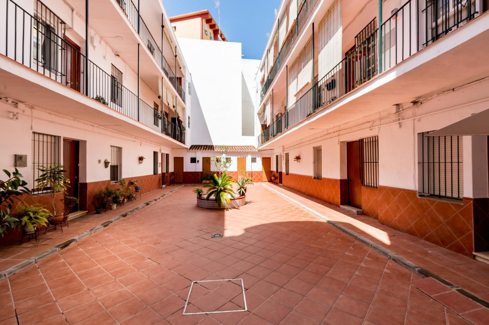 Holi-Rent Salado Apartamento Sevilha Exterior foto