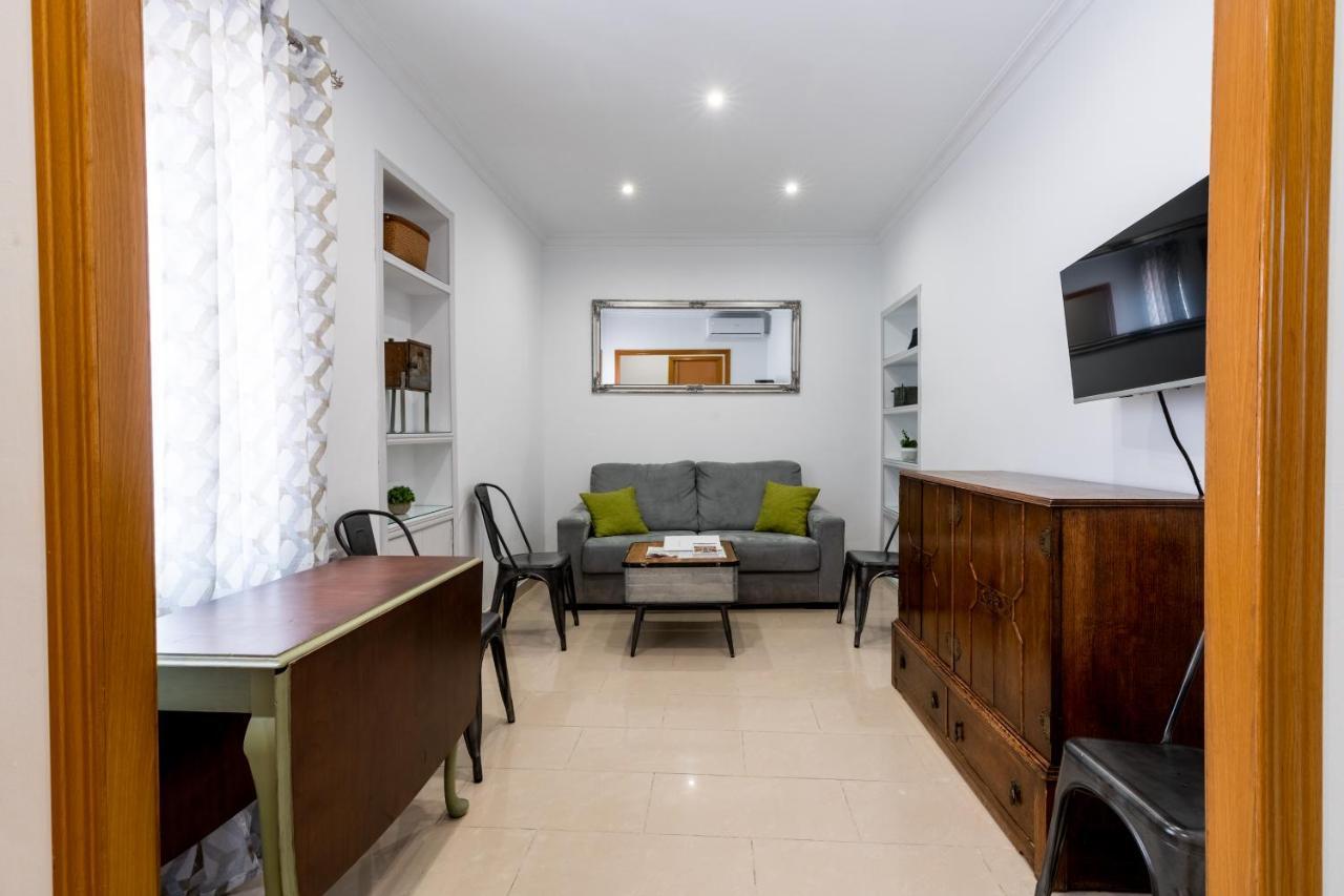 Holi-Rent Salado Apartamento Sevilha Exterior foto