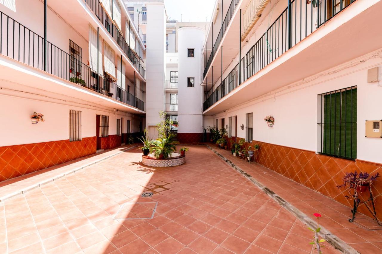 Holi-Rent Salado Apartamento Sevilha Exterior foto