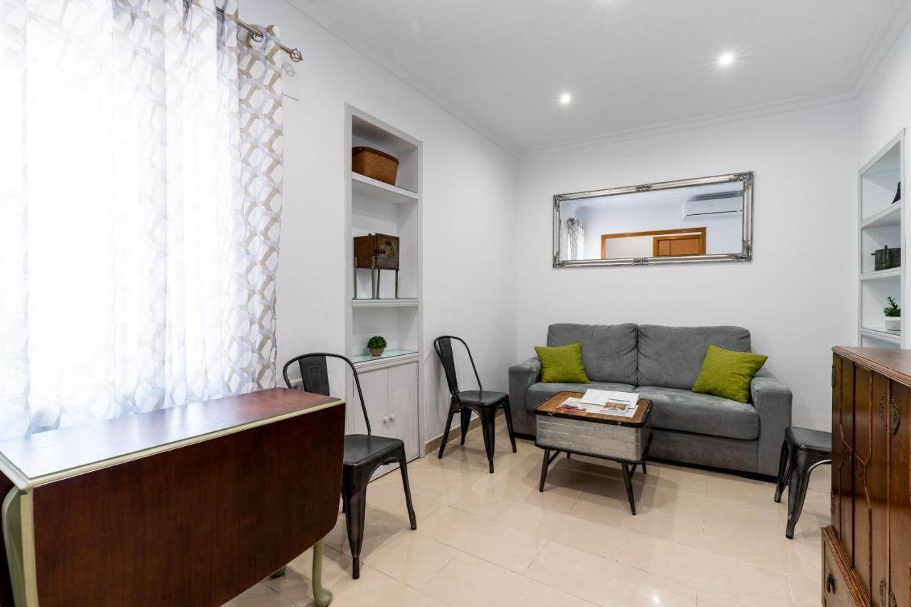 Holi-Rent Salado Apartamento Sevilha Exterior foto