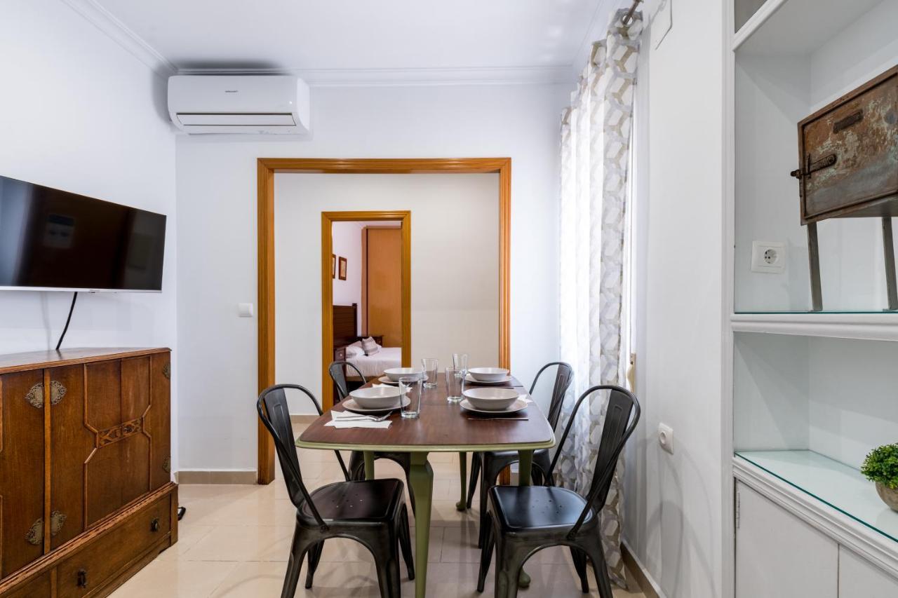 Holi-Rent Salado Apartamento Sevilha Exterior foto