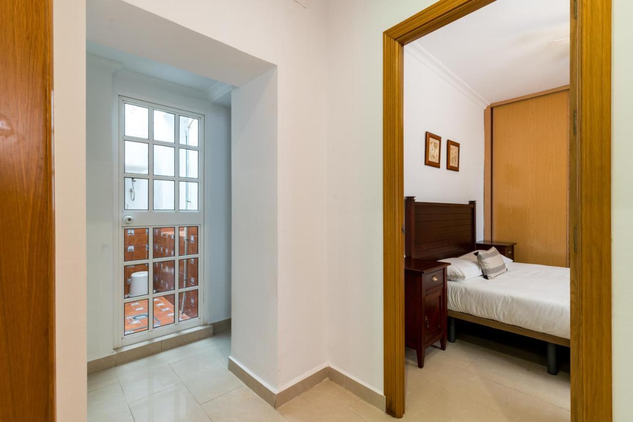 Holi-Rent Salado Apartamento Sevilha Exterior foto