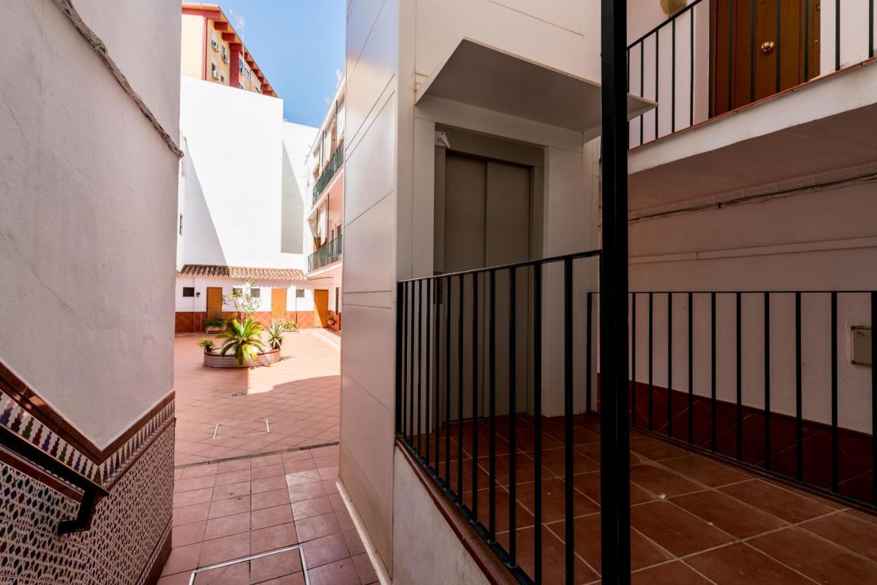 Holi-Rent Salado Apartamento Sevilha Exterior foto