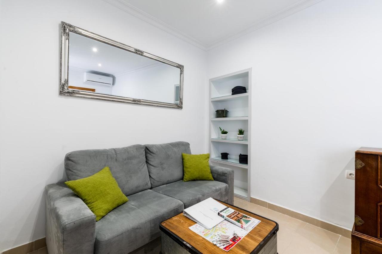 Holi-Rent Salado Apartamento Sevilha Exterior foto