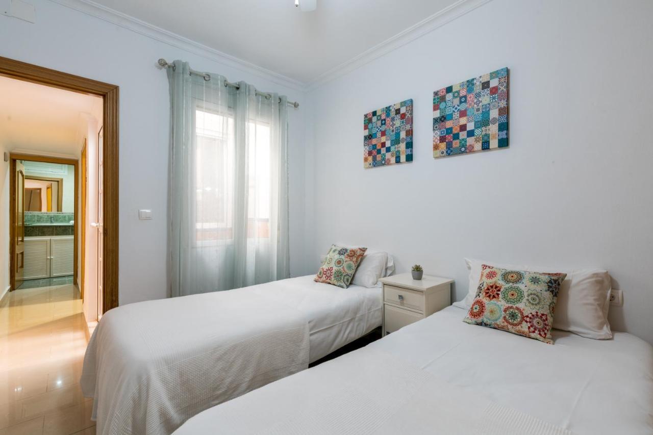 Holi-Rent Salado Apartamento Sevilha Exterior foto
