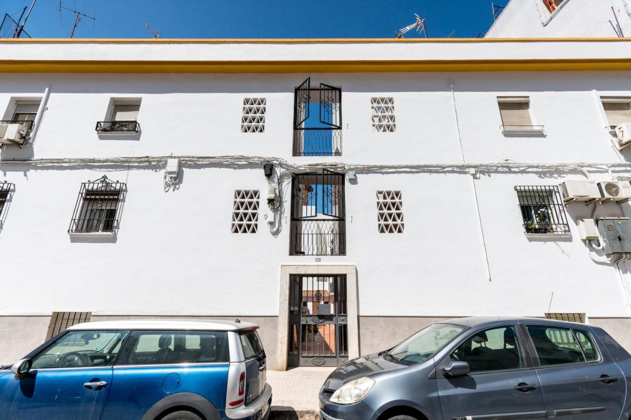 Holi-Rent Salado Apartamento Sevilha Exterior foto